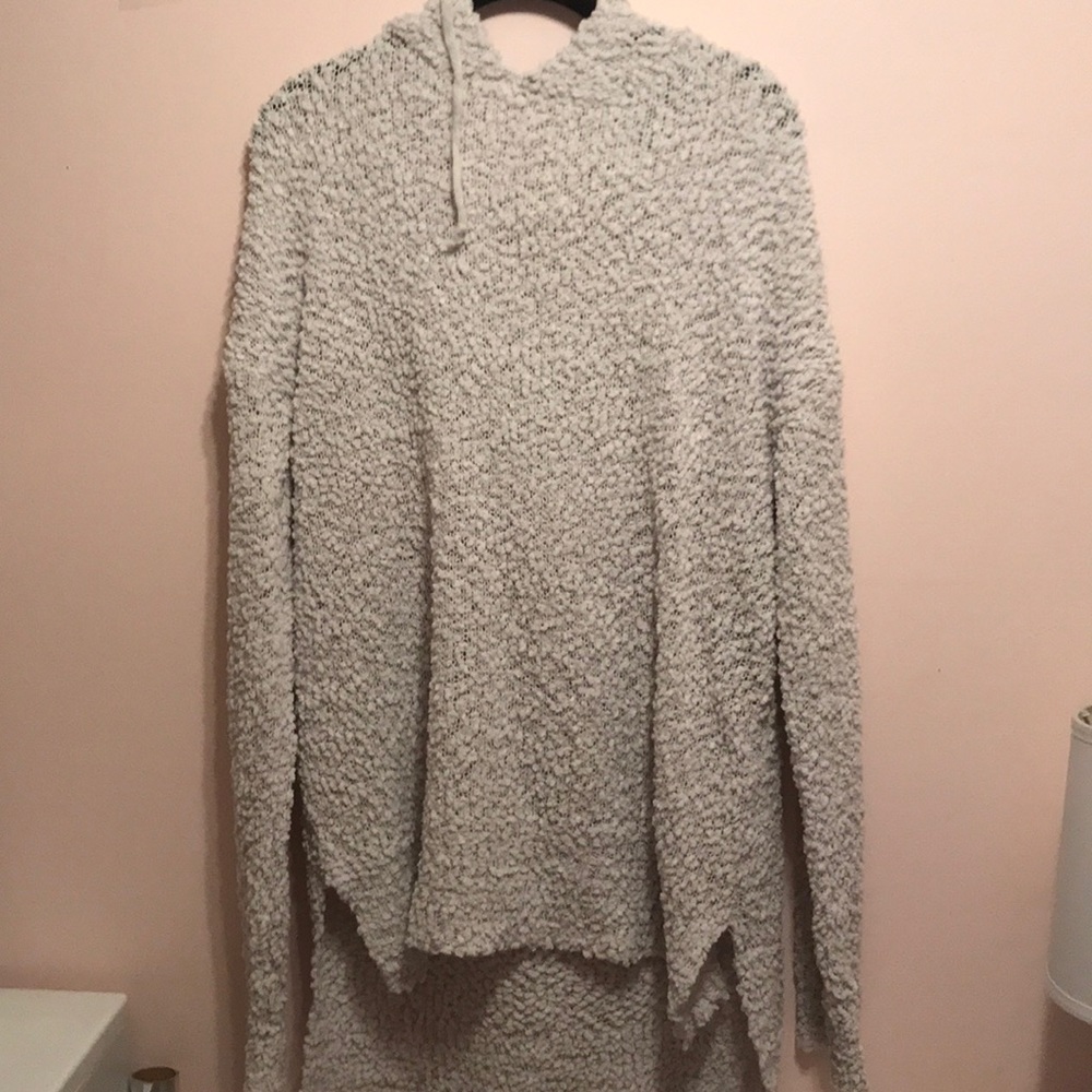 Very comfy, nice boutique sweater!